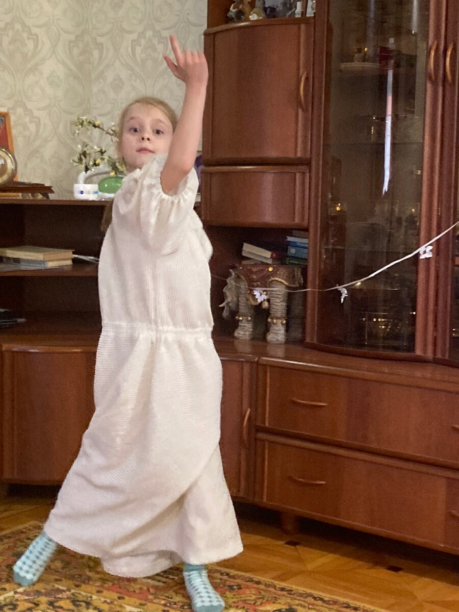 Алёна в моём платье