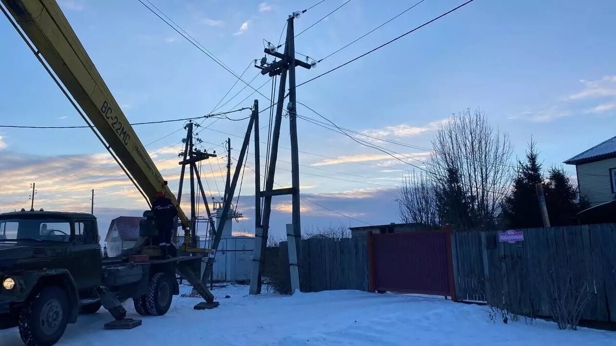     В деревне Чапаево Усть-Абаканского района вышли из строя сразу две трансформаторные подстанции, рассказали в «Хакасэнерго».