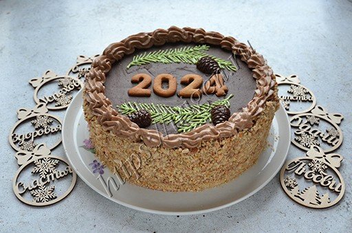 Торт Киевский новогодний