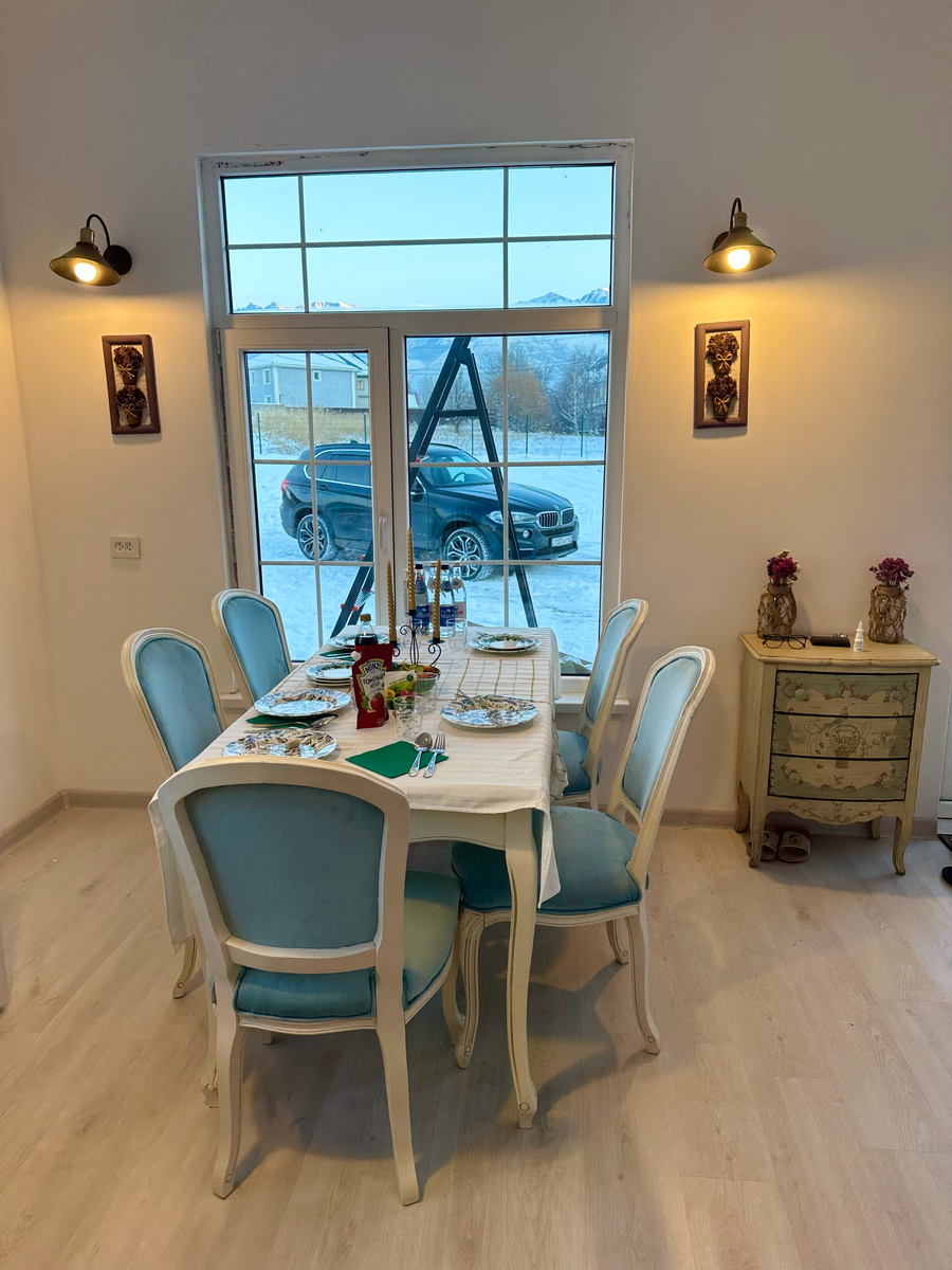 Первое застолье на ферме