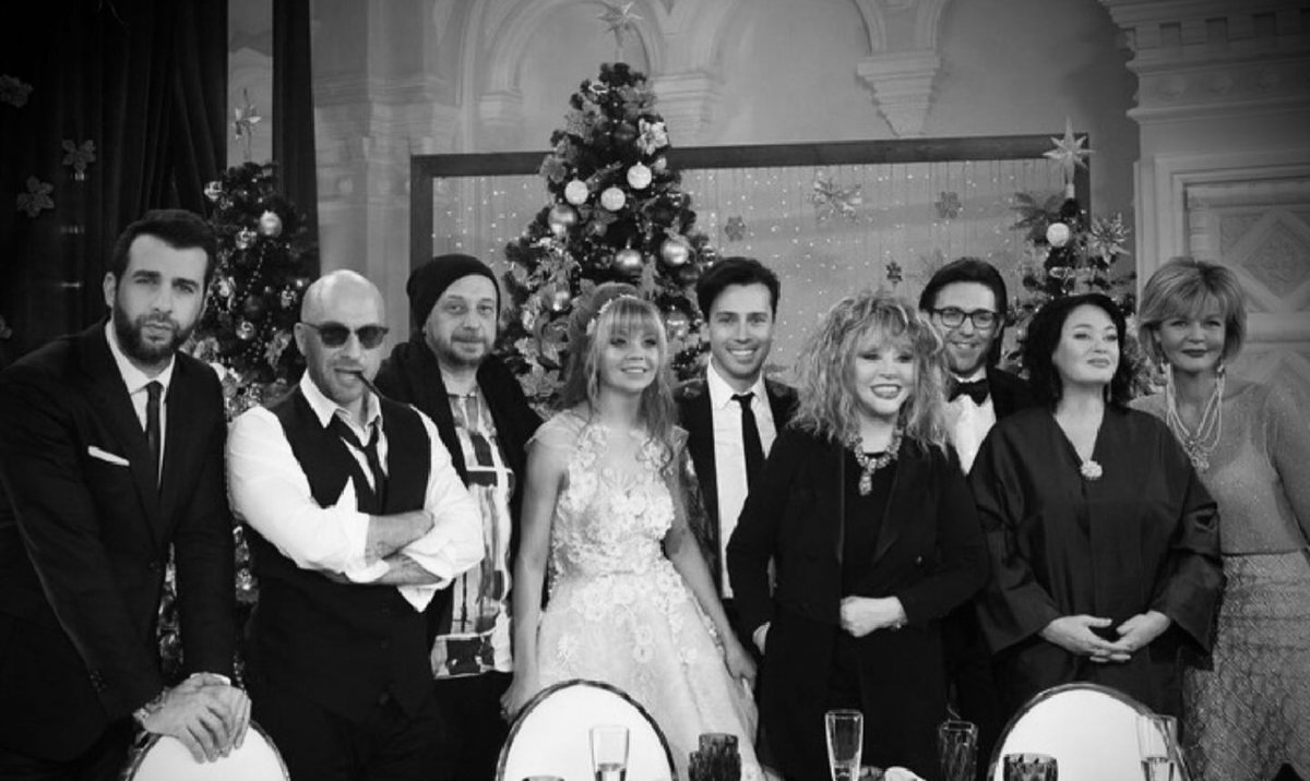 Прошло три года, и многие с этой фотографии уже не появляются в эфирах 