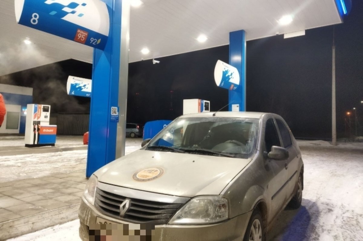    В Тверской области ночной патруль спас замерзающих людей и помог ребёнку