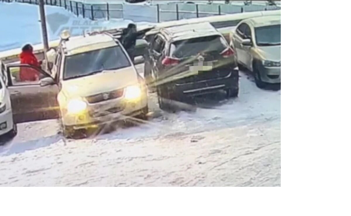 В Новосибирске водитель джипа облил маслом чужой автомобиль из-за близкой  парковки | Бердск-Онлайн СМИ | Дзен