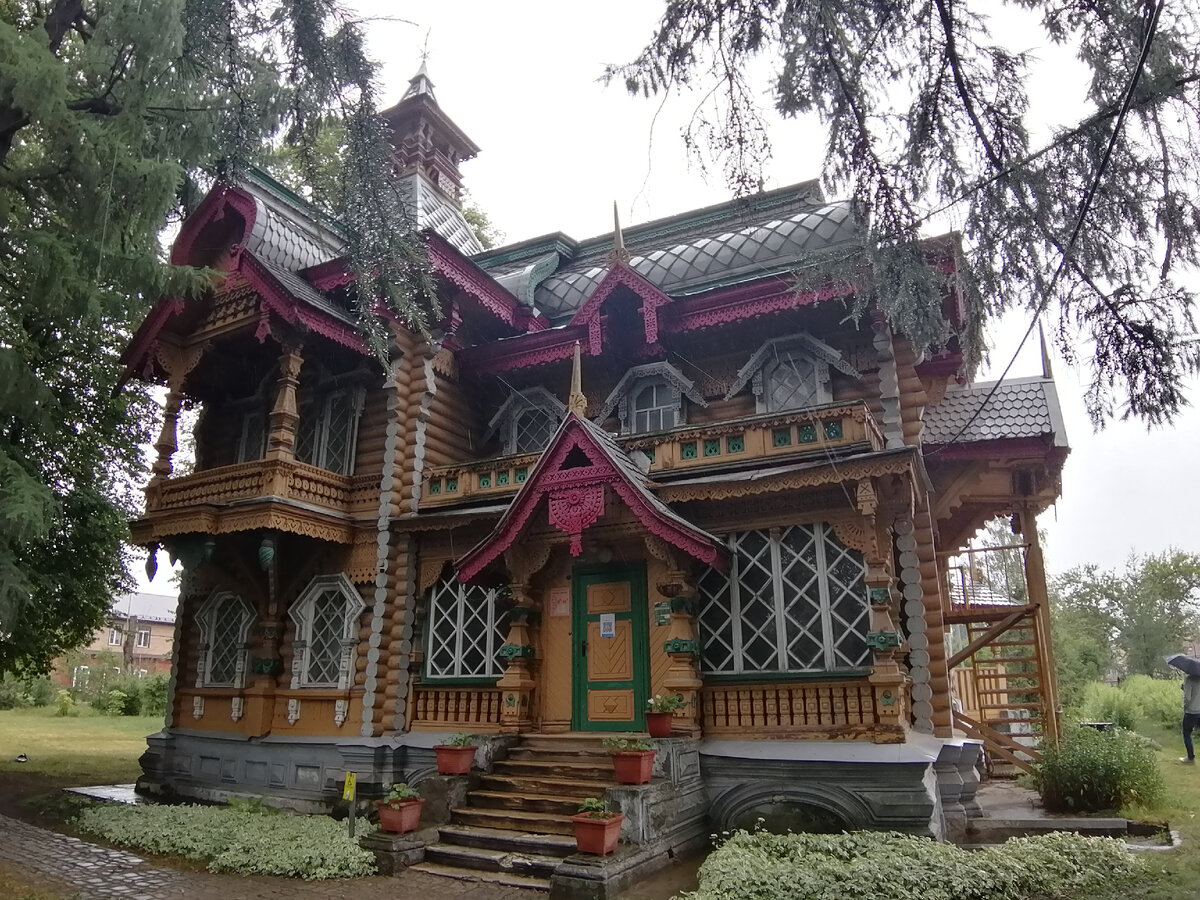 Терем Бугрова в Володарске. Фото Ольги Брезгиной, автора статьи