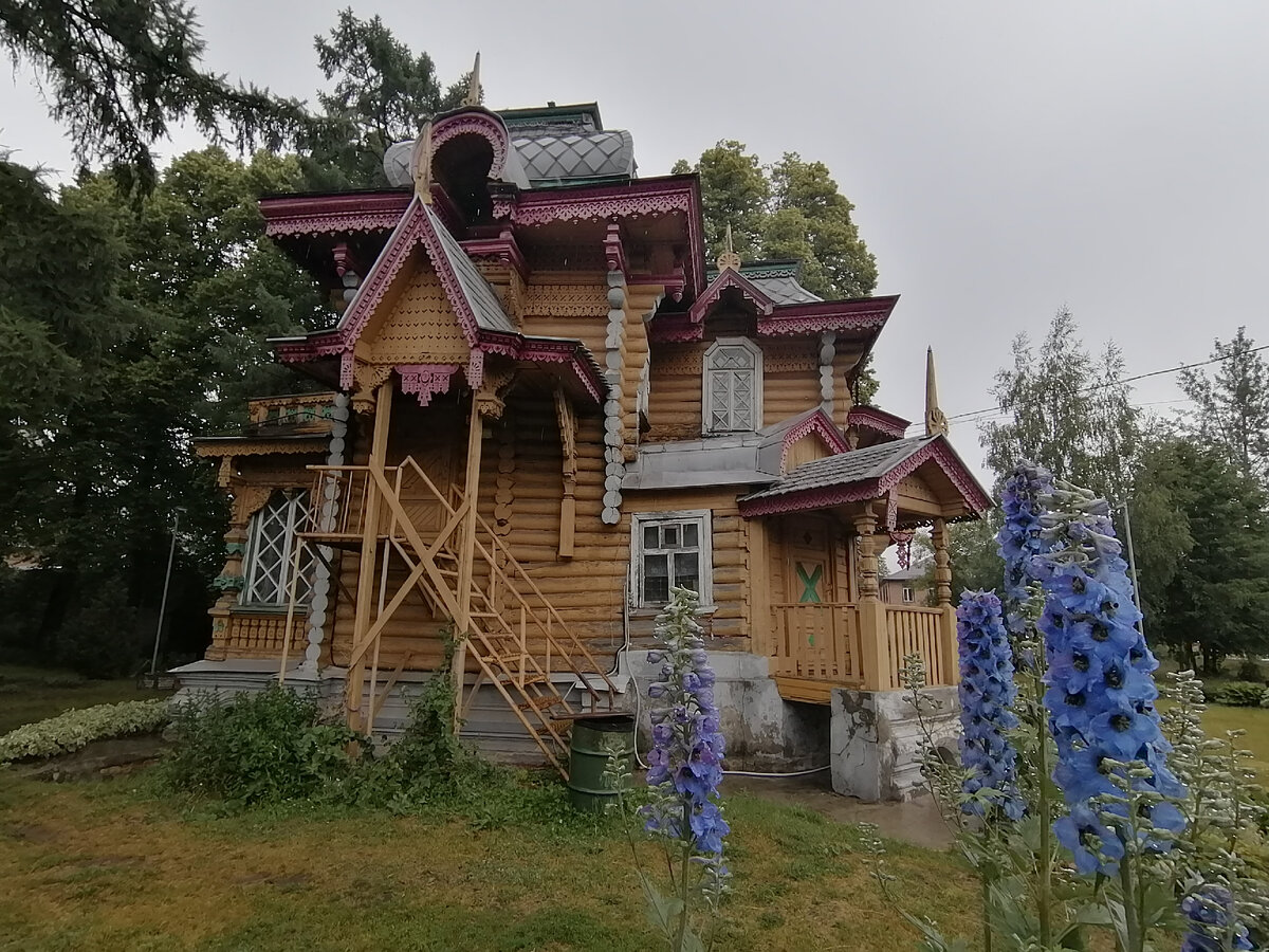 Терем Бугрова в Володарске. Фото Ольги Брезгиной, автора статьи