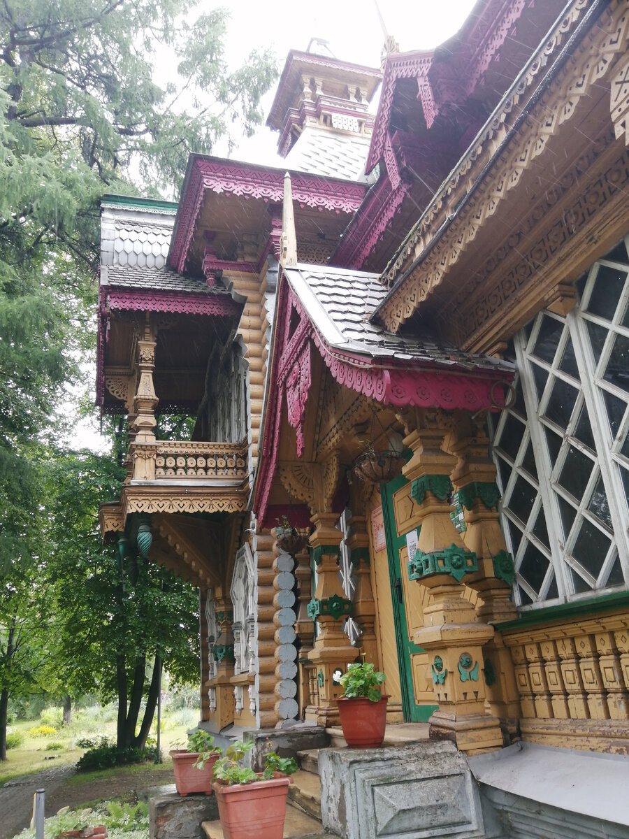 Терем Бугрова в Володарске. Фото Ольги Брезгиной, автора статьи