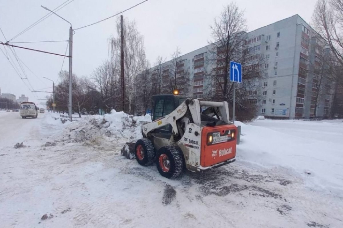    В ночь на 4 января с улиц Ульяновска вывезли 104 самосвала снега