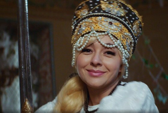    Марина Кравец, кадр из тизера к фильму «Иван Васильевич меняет все!»