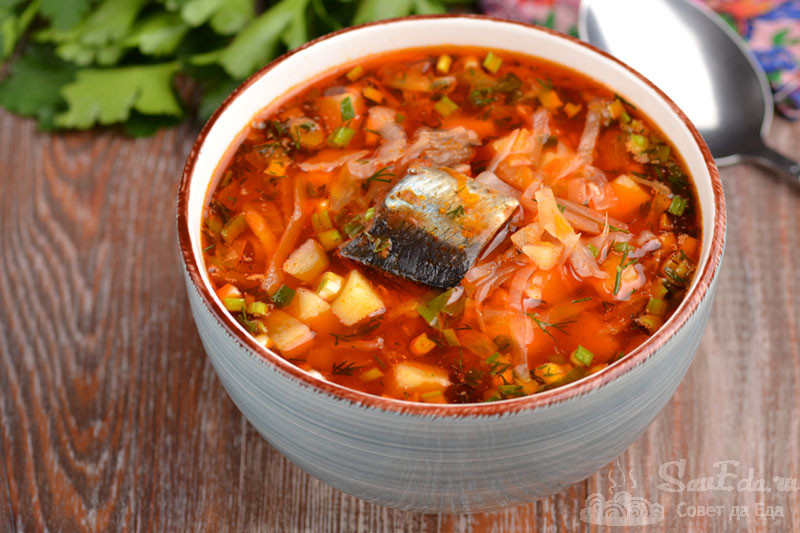 Щи с рыбными консервами (быстро и очень вкусно)