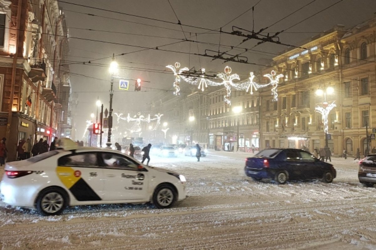    Цены на такси в Петербурге подскочили на 30-37% за год