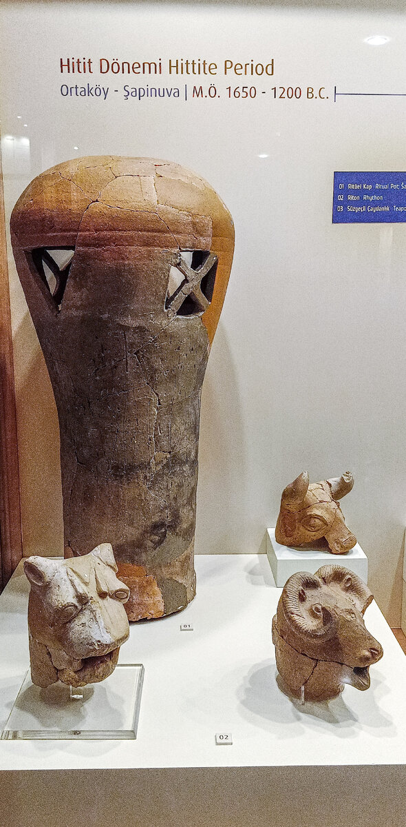 Лучшие стихи про юлию. Шагая по облакам. Пойди туда не знаю куда мем. Где то ходит. Где то ходит.