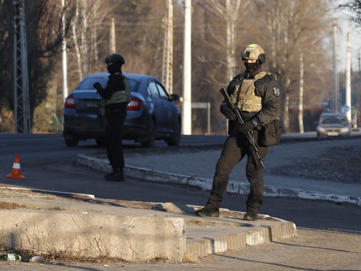    Сотрудники Росгвардии в Белгороде © РИА Новости / Антон Вергун