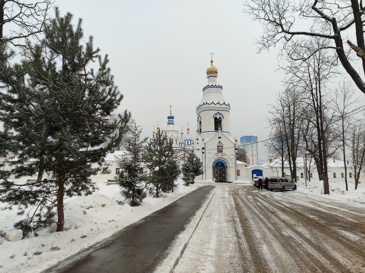 Улица Лизы Чайкиной, 1