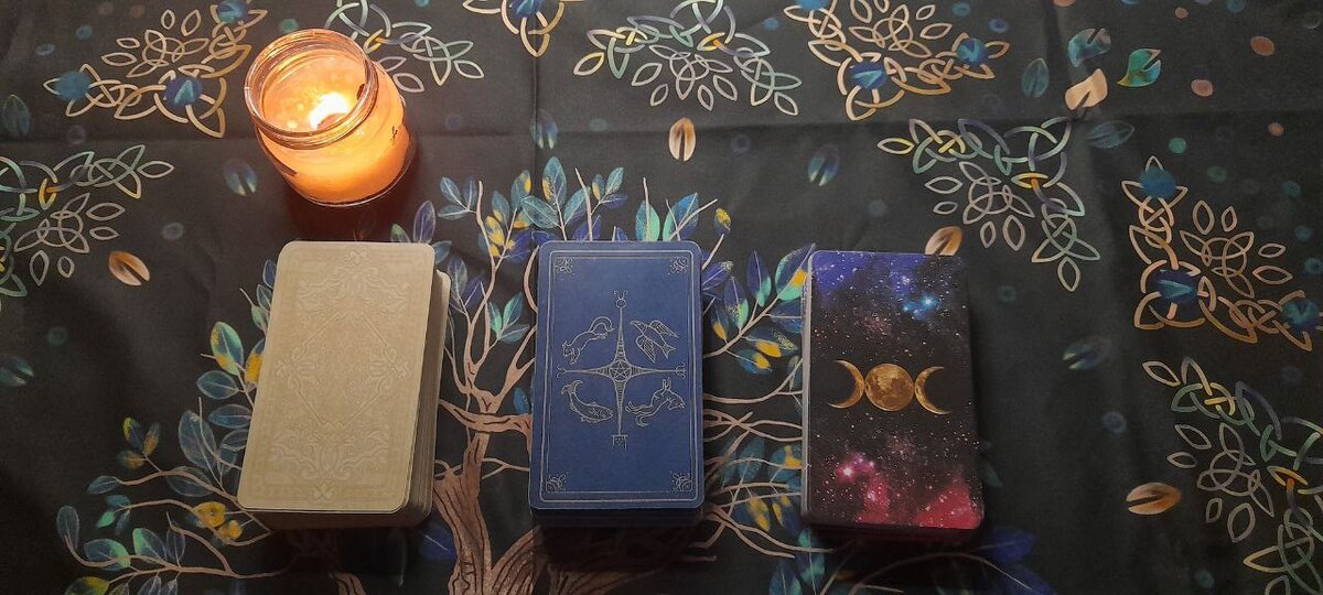 ВЫБИРАЕМ ОДИН ИЗ ТРЕХ ВАРИНАТОВ. 1 - бежевая рубашка, 2 - голубая, 3 - космическая тема