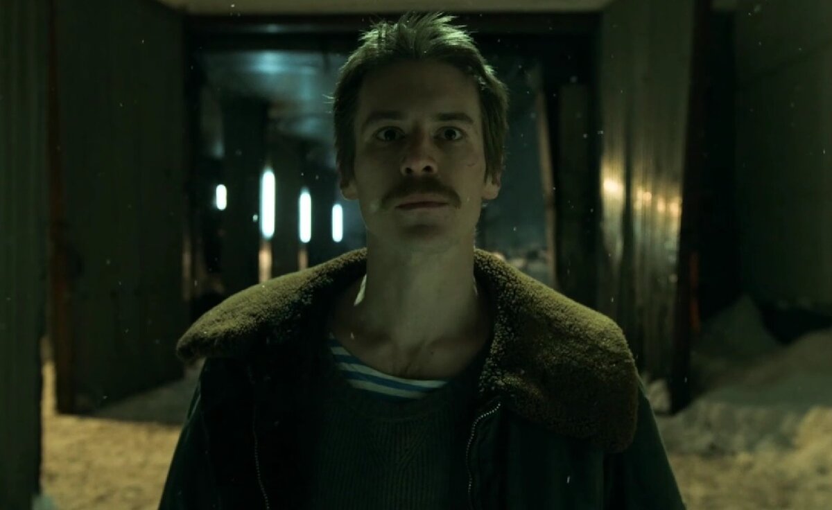 Скриншот: кадр из сериала «Слово пацана. Кровь на асфальте» (18+), реж. Жора Крыжовников, 2023