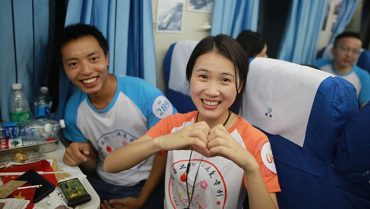 Выглядит все очень миленько, и дают майки, чтобы все были в равных условиях