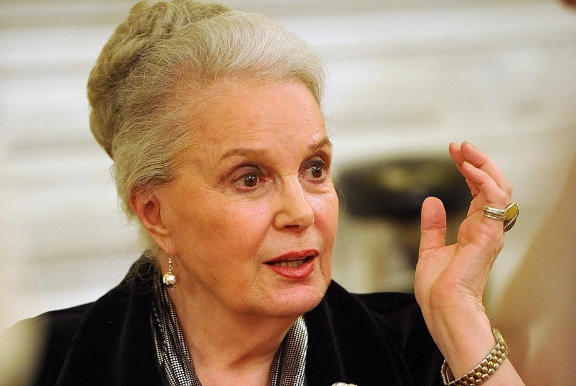 Элина Быстрицкая