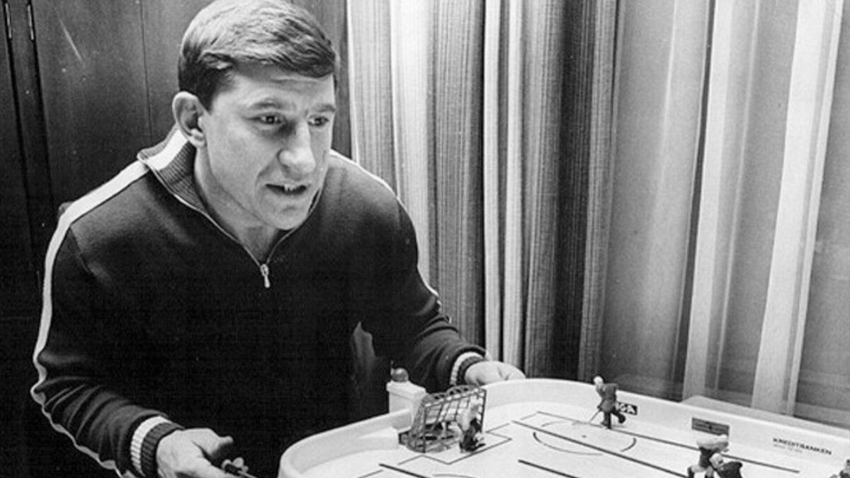 Суздальский хоккеист 1972
