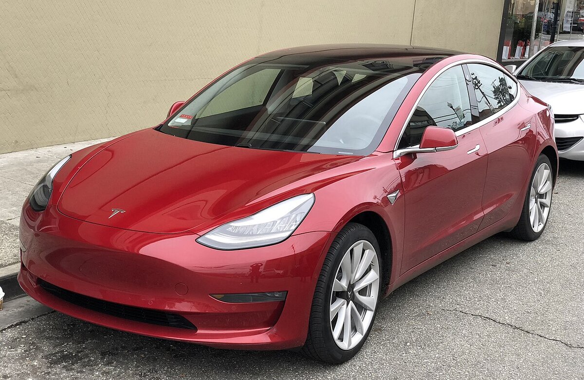  Tesla Model 3