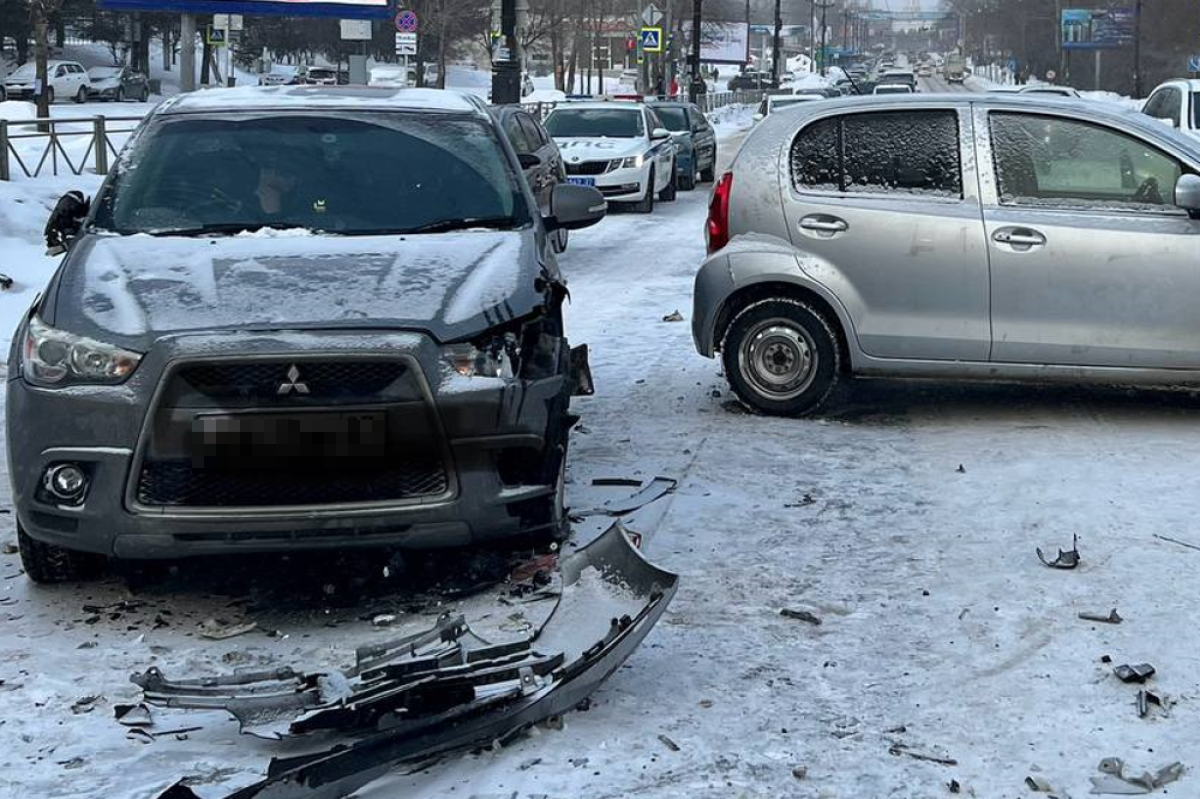    В Хабаровске водитель устроил массовое ДТП, пострадал 7-летний ребёнок