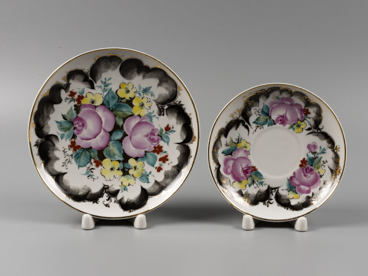 "Русский сувенир". 1972. Тарелка и блюдце.