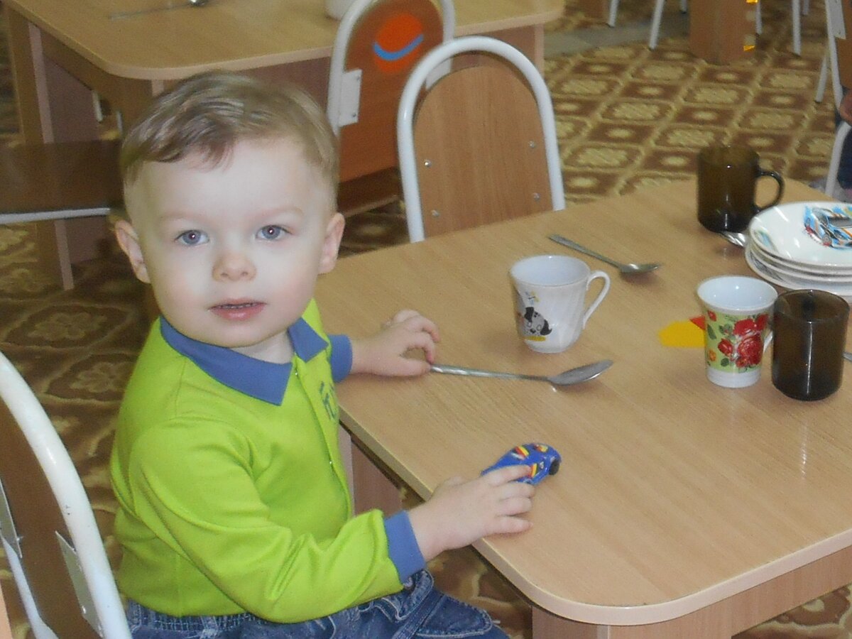 Данилка в ясельной группе