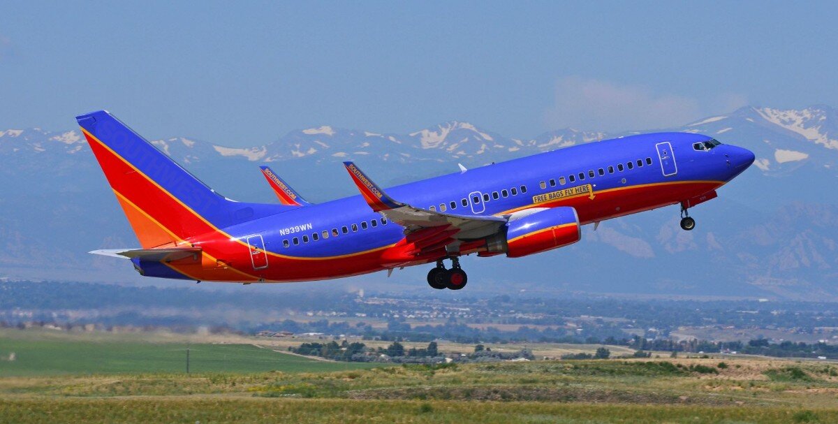 Boeing 737-800 Southwest обои. Грузовые чартерные рейсы. Самолеты авиакомпаний Северной Кореи. Boeing 737-800 Southwest foto.