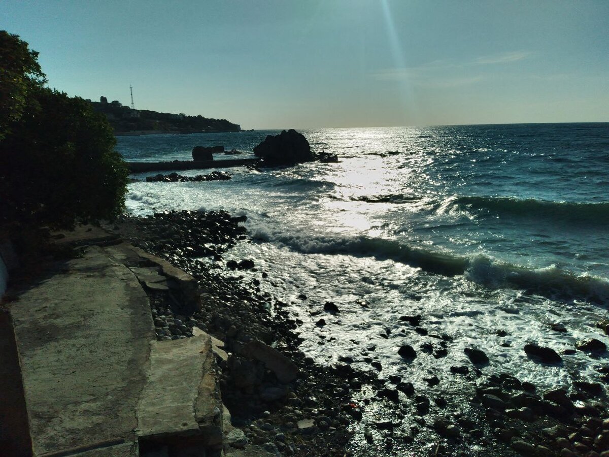 Утро. Мама уже купается