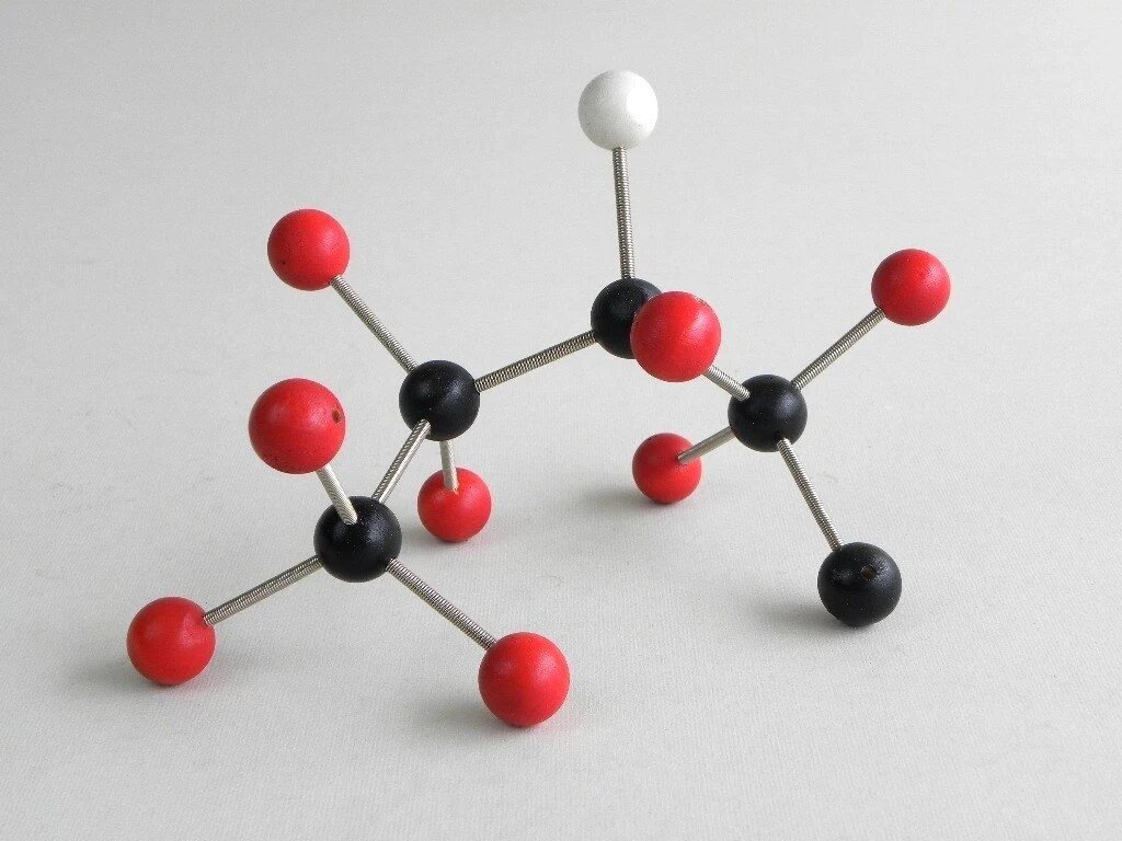 Метан решетка. C6h6 шаростержневая модель. Модели молекул шаростержневые химических элементов. Шаростержневая модель молекулы органического вещества. H2s модель молекулы.