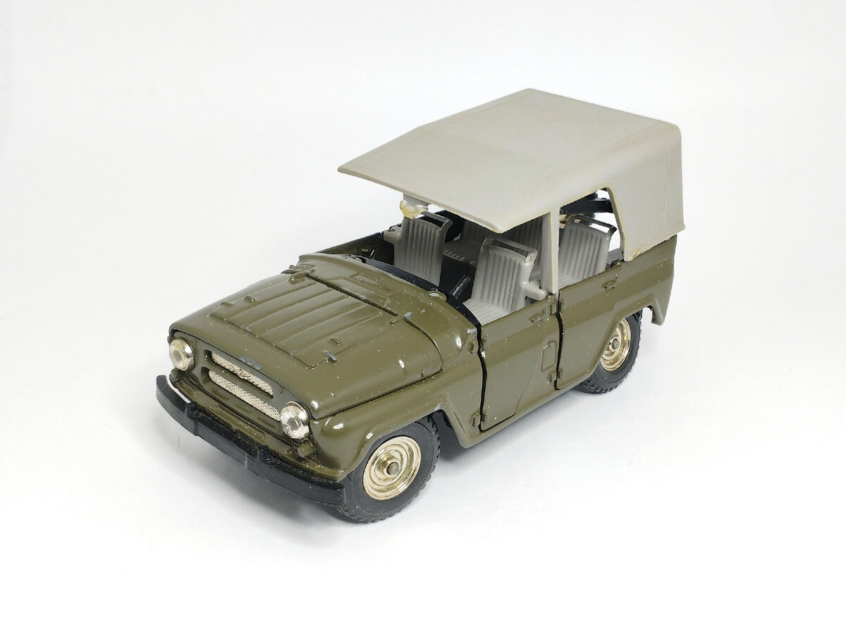 Рис. 1. Модель автомобиля УАЗ-469 производства ПО "Тантал", СССР до восстановления