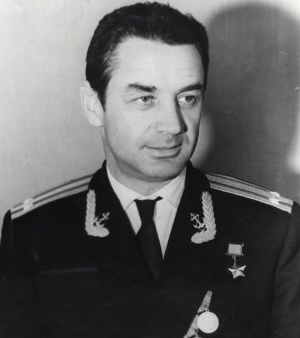 Командир К-115 капитан 2 ранга И.Р.Дубяга