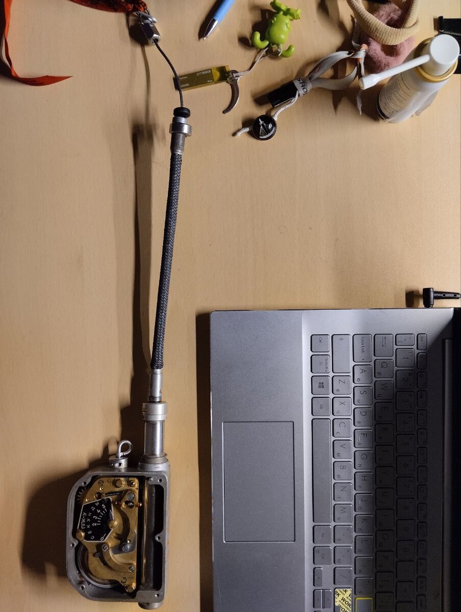 Вот мой прибор. Красиво, наглядно, работает. Никак не могу налюбоваться :)