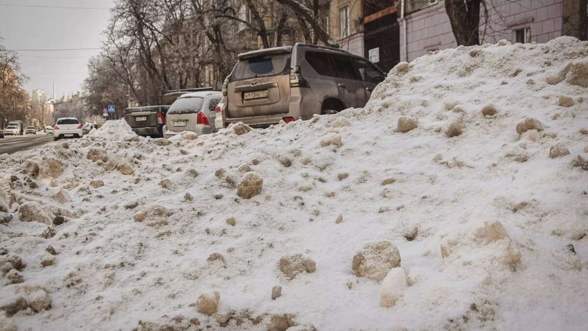     Соцсети региональных министерств и чиновников сразу после нового года оказались завалены обращениями и жалобами жителей республики. Причина, кажется, стала уже традиционной для Башкирии — плохая уборка снега, а в некоторых случаях и вовсе ей полное отсутствие.