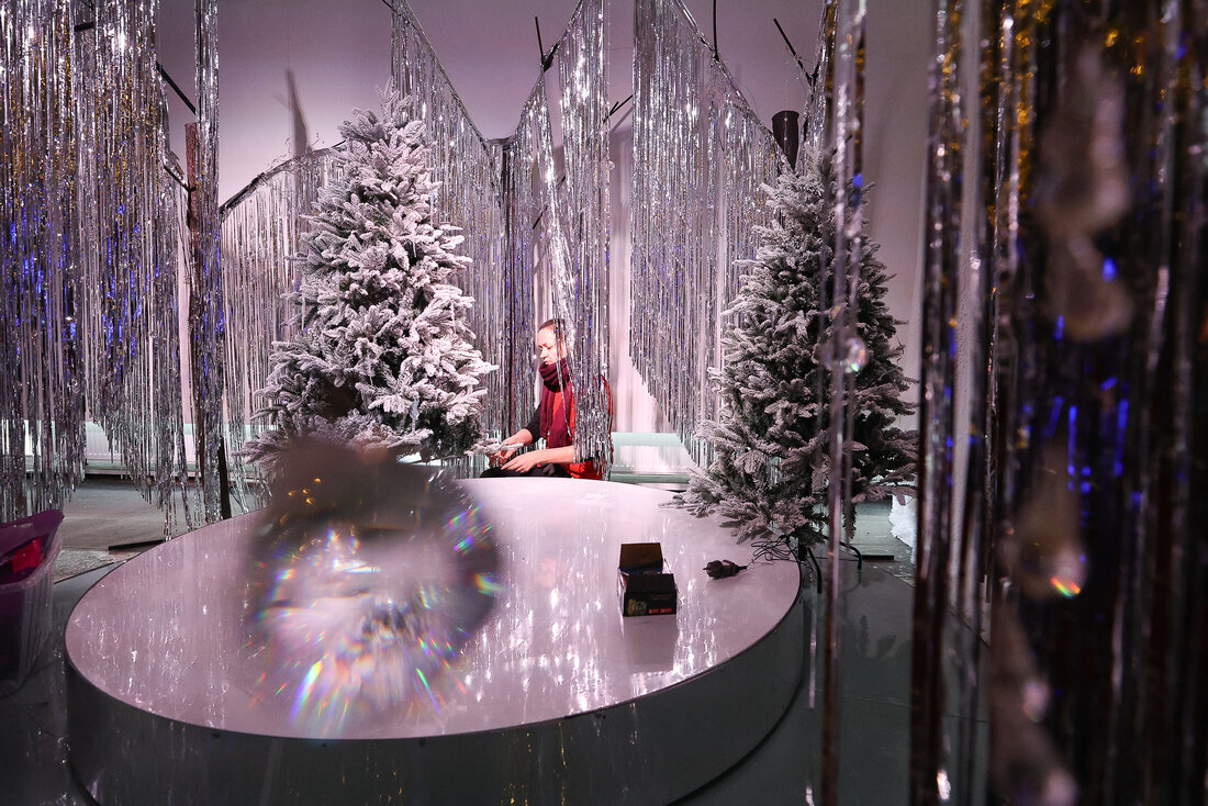 Нижегородский кремль нижний новгород 2021. Главная достопримечательность нижнего новгорода. Чкаловская лестница и кремль. Туристы в нижнем новгороде. Куда сходить в нижнем в выходные.