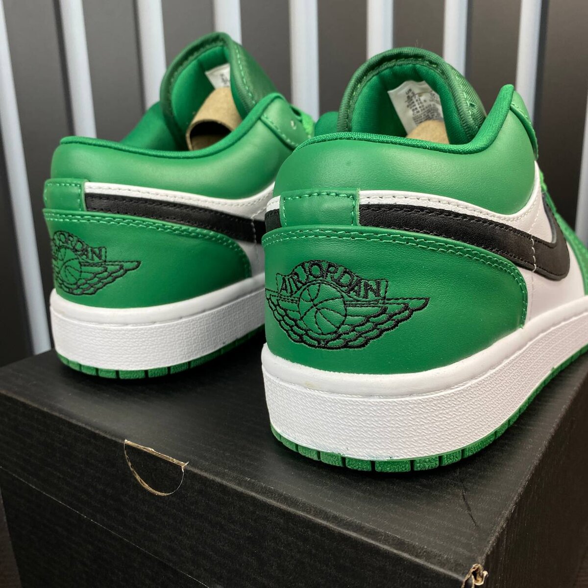  Nike Air Jordan 1 Low Pine Green