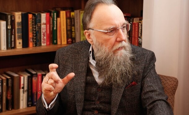 Дума по Дугину - бриллианты с сапфирами на кафтанах с сарафанами ...