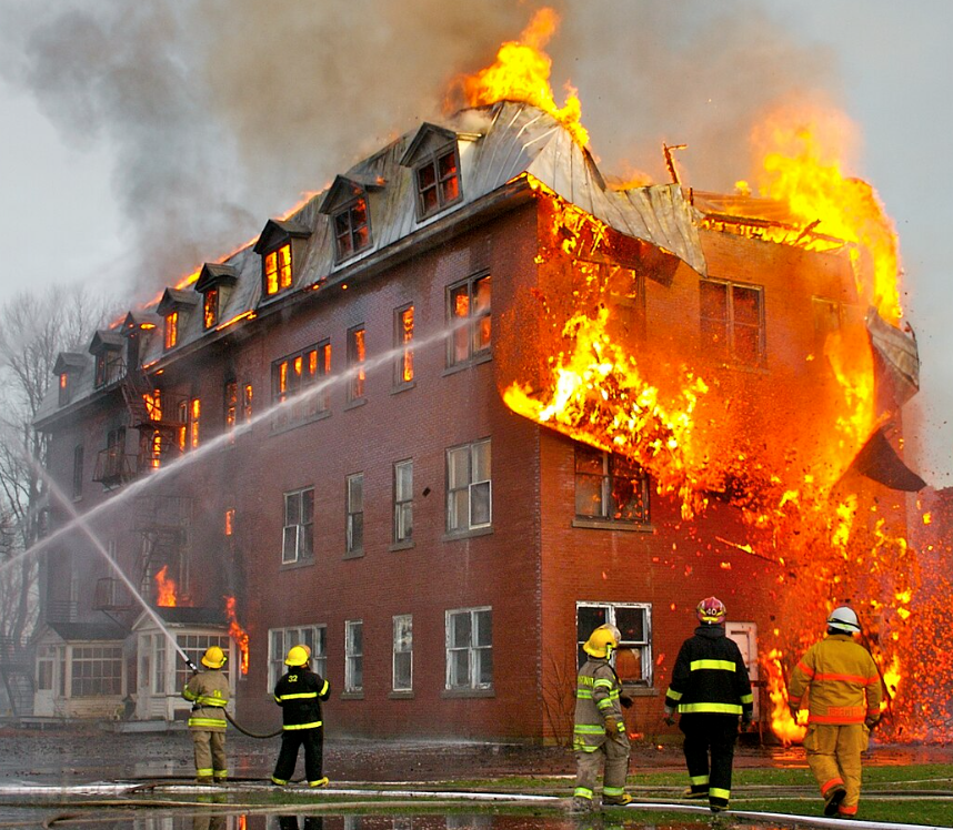 Проблема - это когда "случайно" вступил в силу незаконный приговор или решение суда, рушащее бизнес. Тогда её тушат, причём аврально. Но причина обычно глубже.