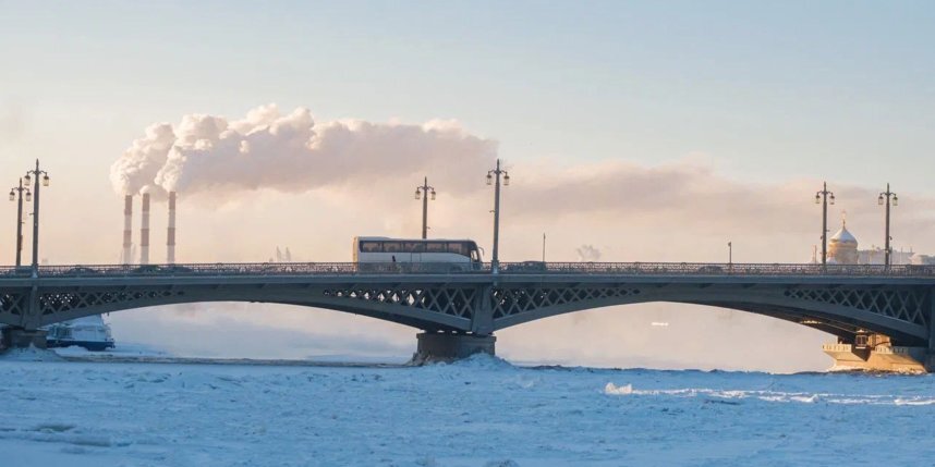    Алёна Бобрович.