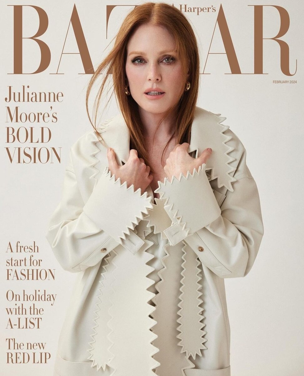Джулианна Мур на обложке Harper's Bazaar UK. Наряд: Bottega Veneta; макияж: Hung Vanngo; cтиль: Miranda Almond; фотограф: David Roemer. 