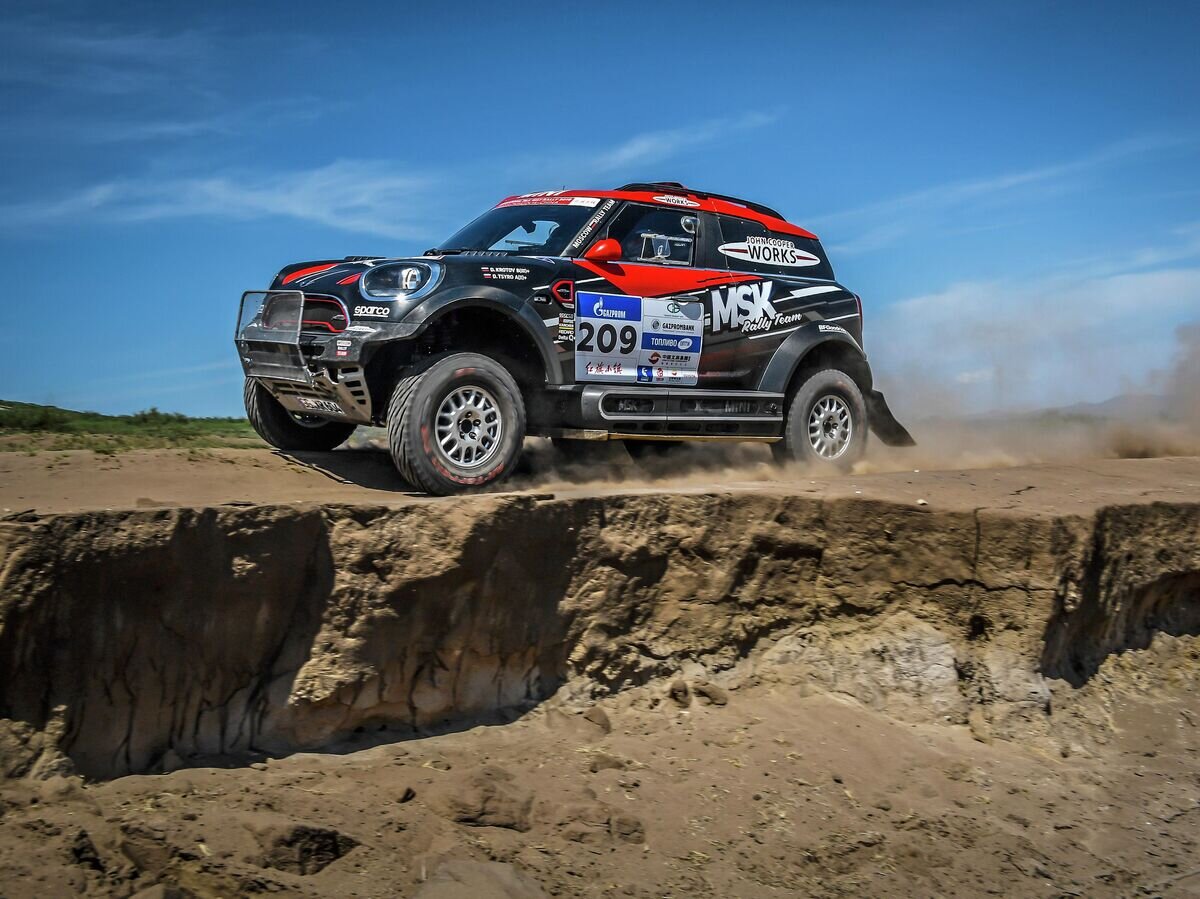 2021 Toyota Hilux Rally Dakar