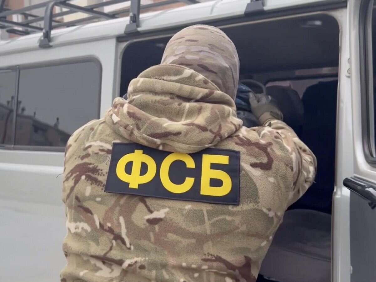    Задержание сотрудниками ФСБ РФ пособника украинской разведки в Бурятии. Кадр видео© ЦОС ФСБ РФ