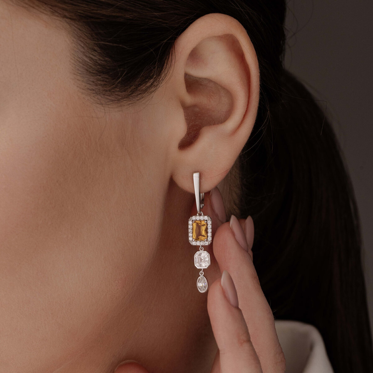 Серьги из серебра с цитрином и фианитами арт. 2722479