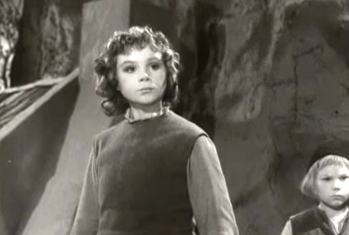 Кадр из кинофильма "Звездный мальчик", 1957 г., режиссеры Анатолий Дудоров, Евгений Зильберштейн, сценаристы Юрий Давыдов, Нина Давыдова, композитор Николай Тимофеев (скриншот) 