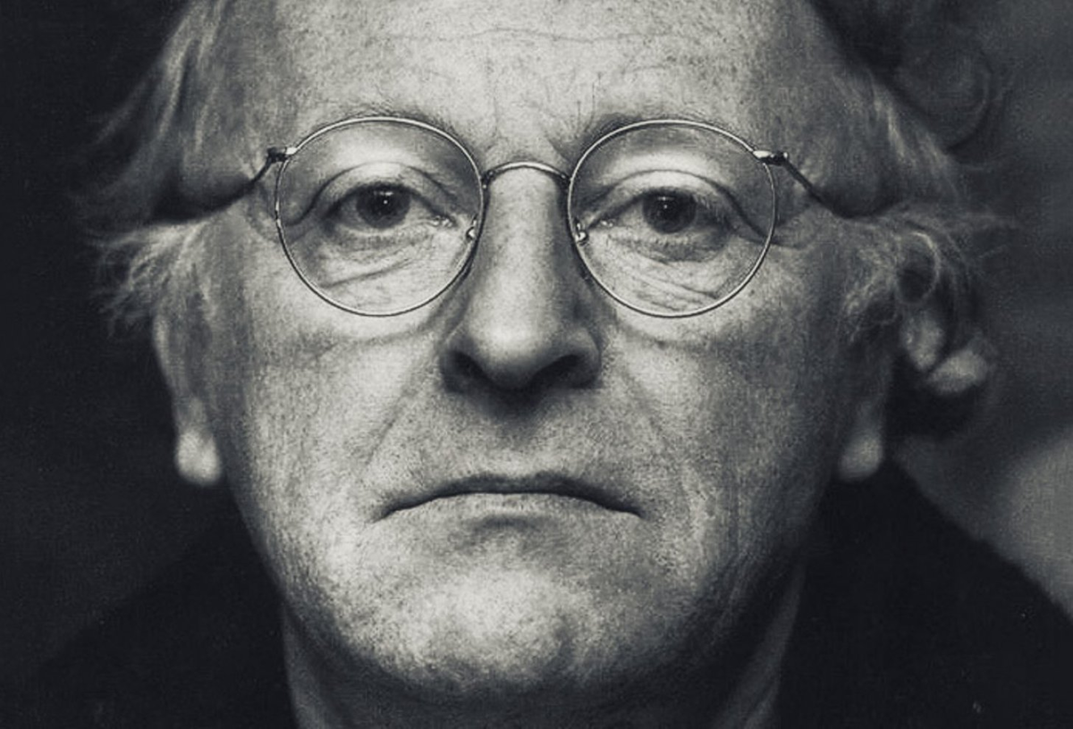 Иосиф Александрович Бродский (24 мая 1940, Ленинград, СССР — 28 января 1996, Нью-Йорк, США) — русский и американский поэт, эссеист, драматург, переводчик, педагог. Стихи писал преимущественно на русском языке, эссеистику — на английском. Лауреат Нобелевской премии по литературе 1987 года "за всеобъемлющее творчество, проникнутое ясностью мысли и поэтической интенсивностью". Почётный гражданин Санкт-Петербурга (1995)