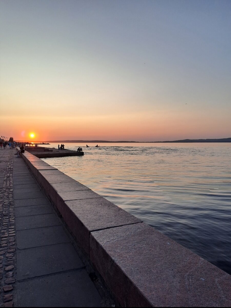 Потрясающий закат на Онежском озере