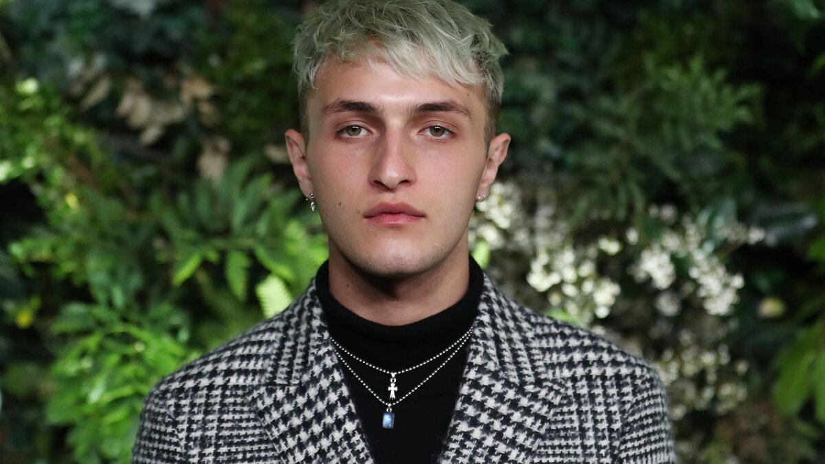 Анвар Хадид