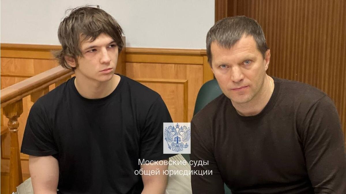    Николай Васильев (справа). Фото: t.me/moscowcourts