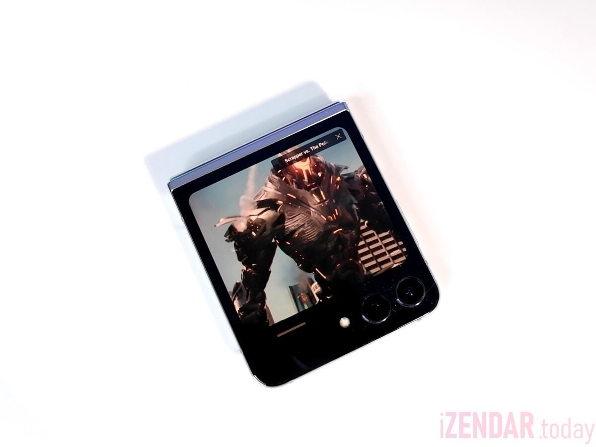 Внешний экран к 5-й серии растянули почти на всю верхнюю половину