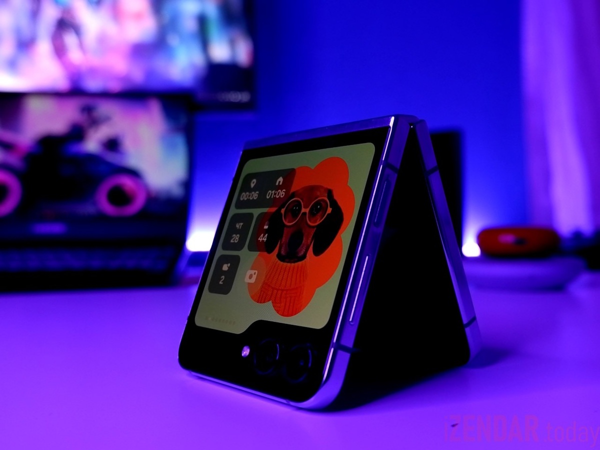 Galaxy Z Flip5 во всём великолепии. Нет, правда, выглядит классно