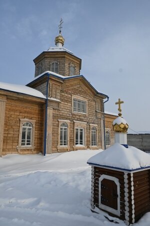    Один из самых старинных храмов края – церковь Спасо-Преображения в Уярском районе. Фото:  АиФ/ Виктор ЗАКОВРЯШИН